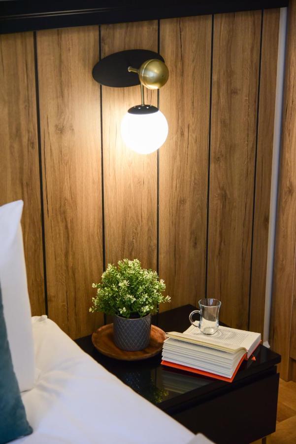 Luxir Hotel Istanbul Bagian luar foto
